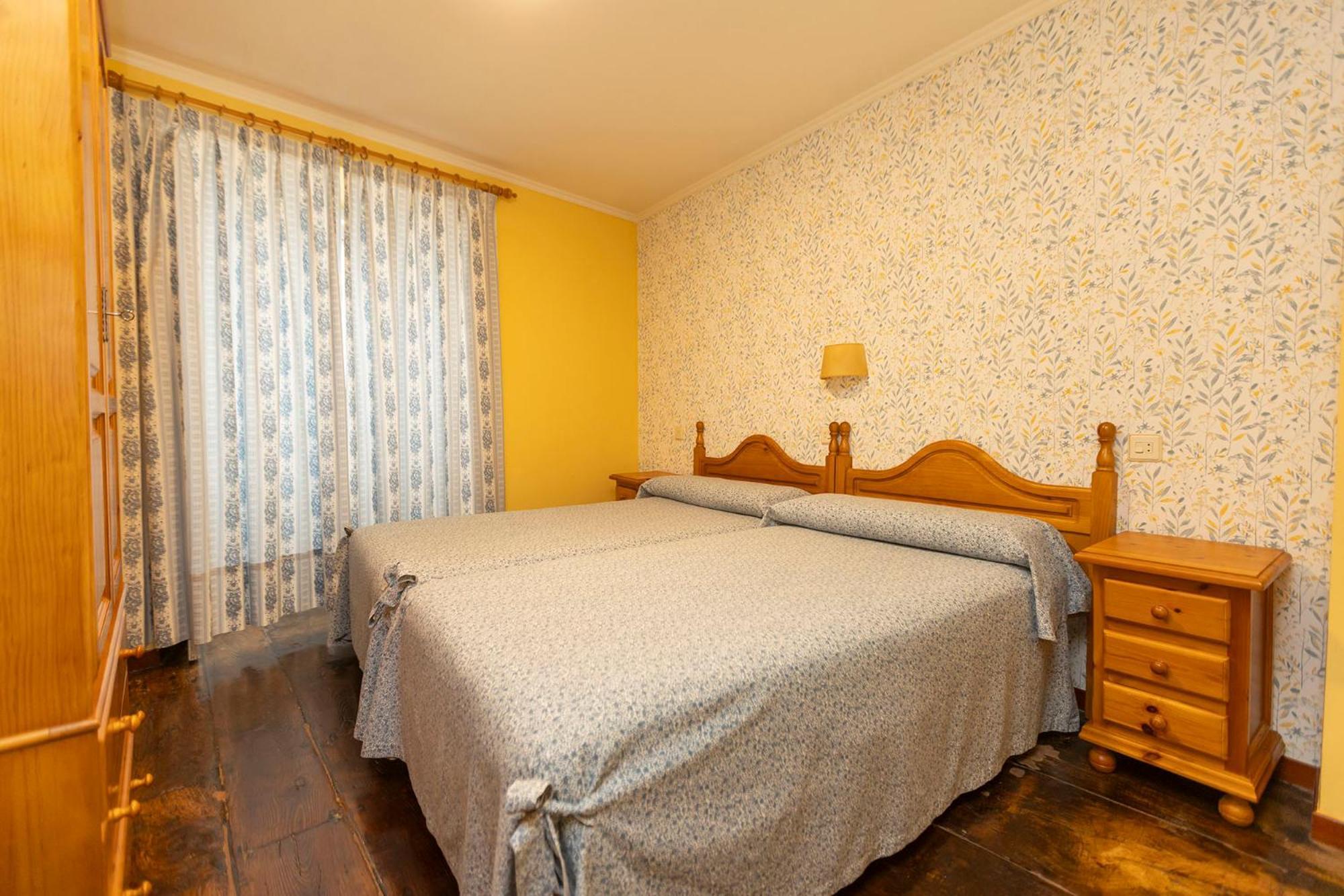 Escuder Apartamentos Turisticos Ribadeo Kültér fotó