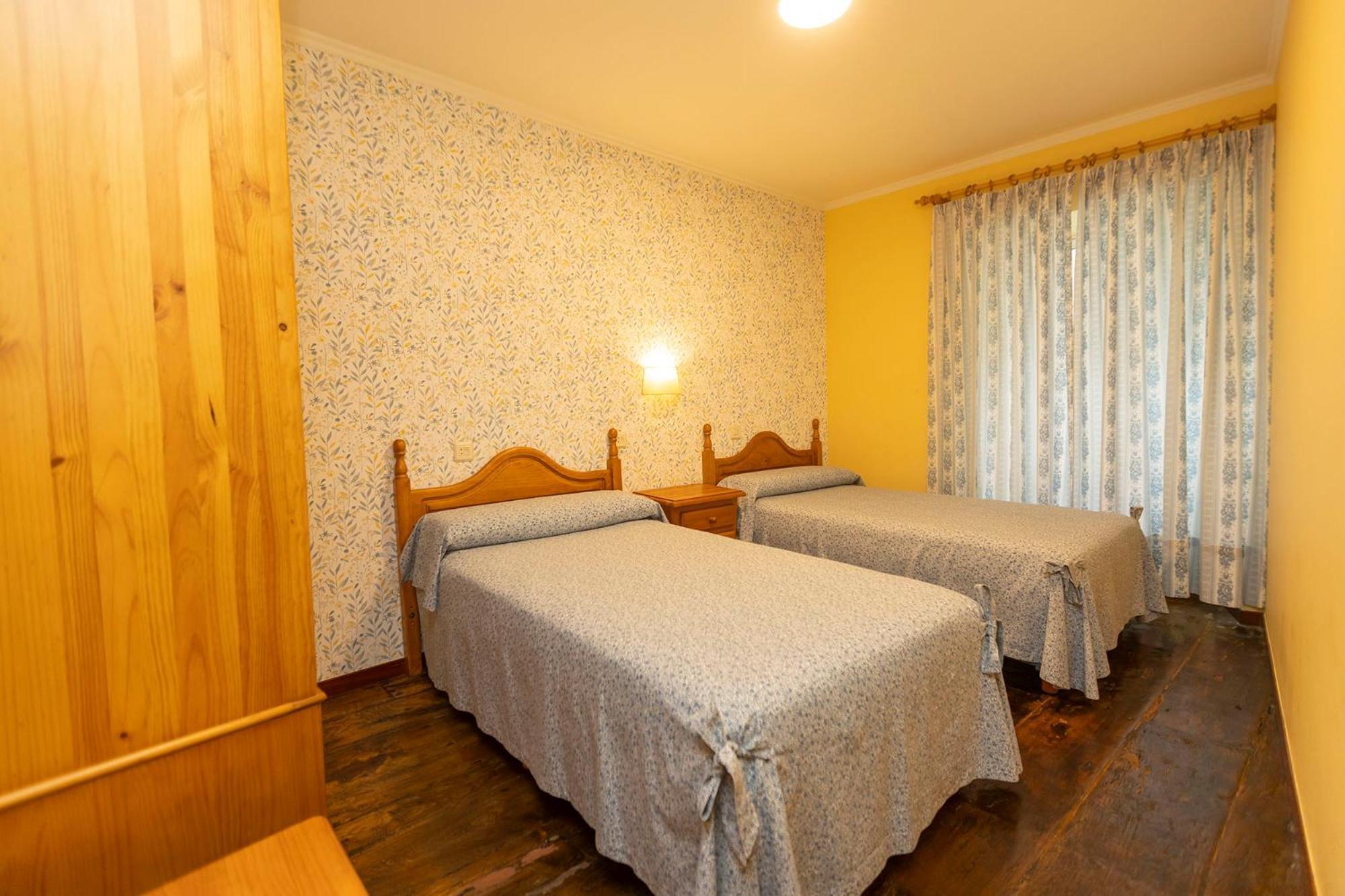 Escuder Apartamentos Turisticos Ribadeo Kültér fotó