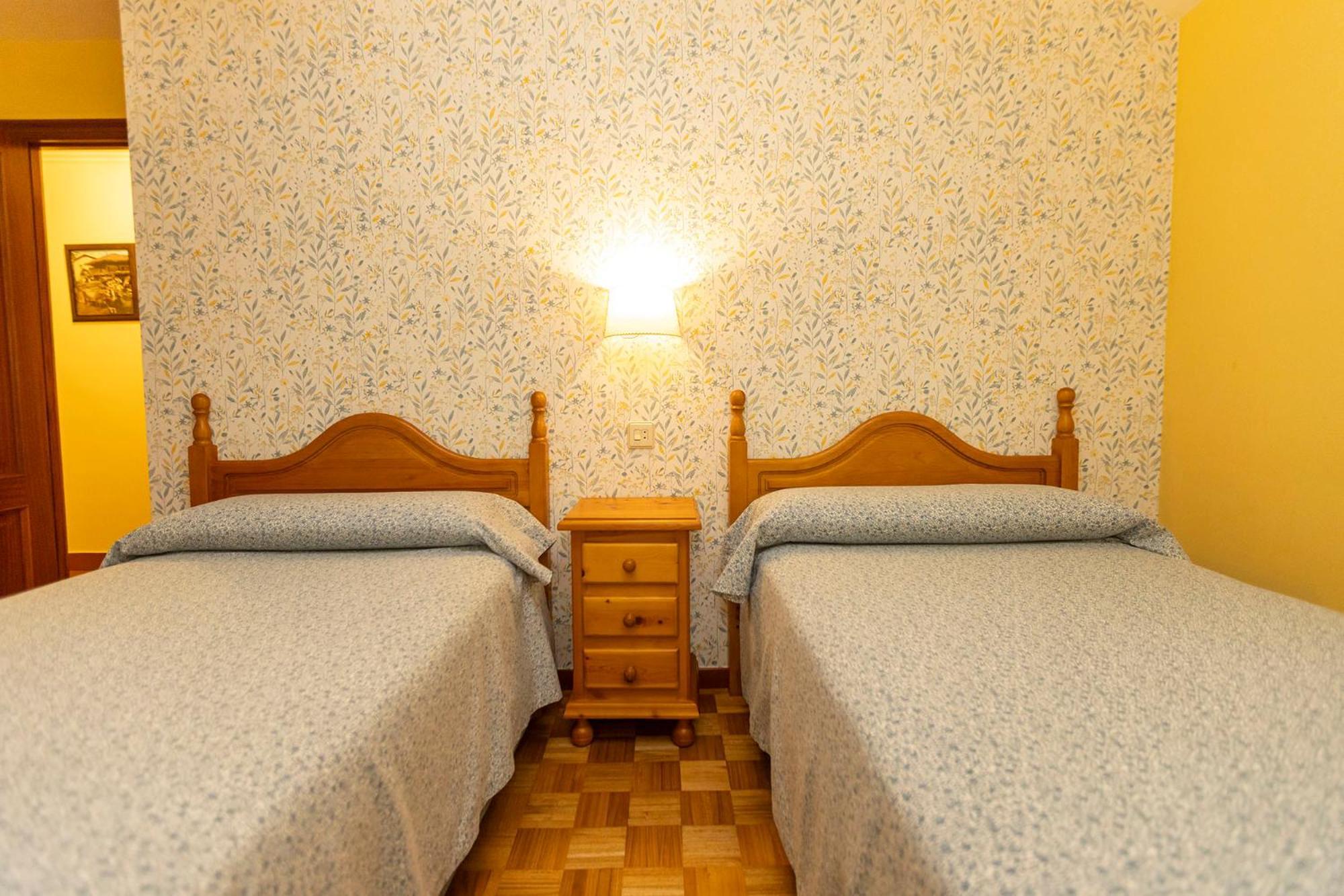 Escuder Apartamentos Turisticos Ribadeo Kültér fotó